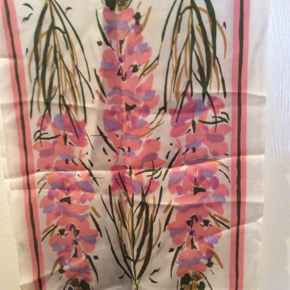 Vera vintage scarf - Picture 3 of 5